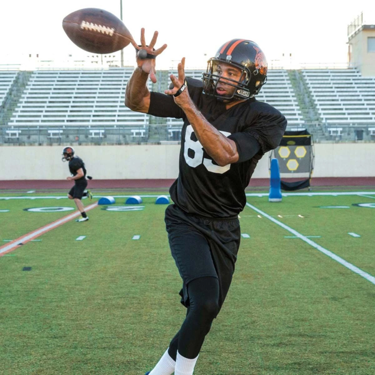 Budget β€οΈ SKLZ Great Catch Football Training Bands π 2 Budget β€οΈ SKLZ Great Catch Football Training Bands π - Image 2